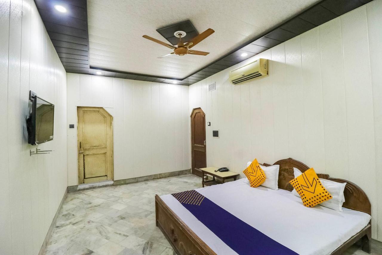 Spot On 65416 Hotel Classic Lucknow Exteriör bild